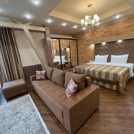 City Stay Апарт-Отель Алматы ภายนอก รูปภาพ