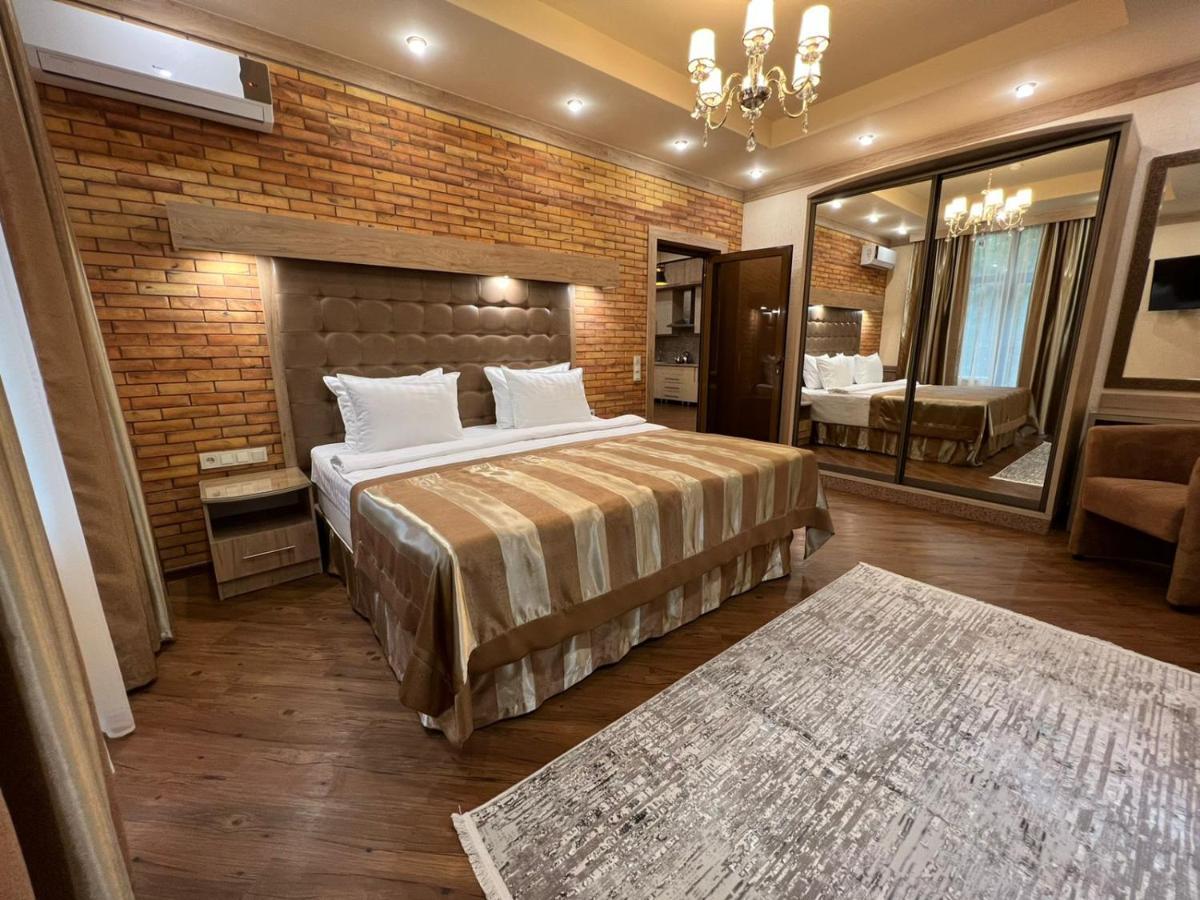 City Stay Апарт-Отель Алматы ภายนอก รูปภาพ